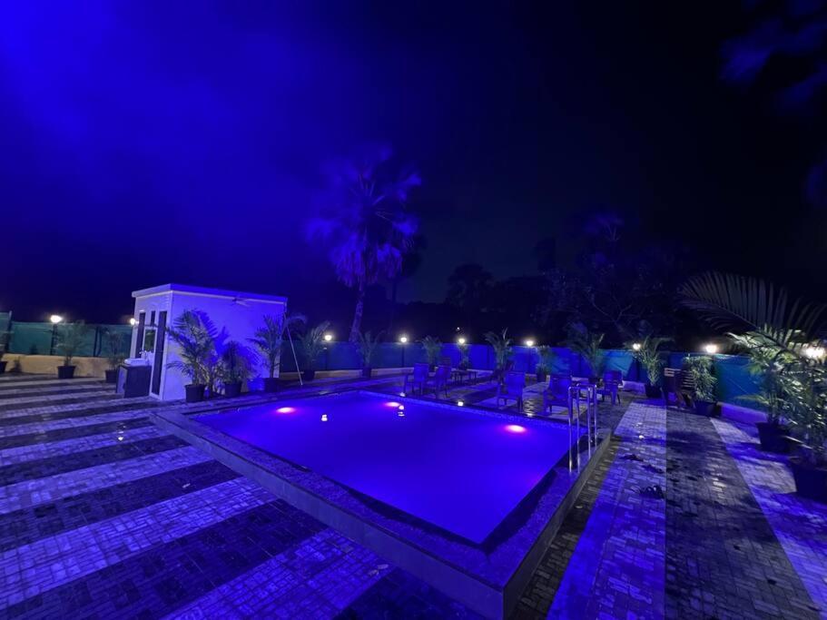 Stayhaven Aqua With Pvt Theatre & Pool Мумбаї Екстер'єр фото